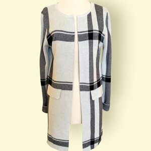 Elle cardigan size XS